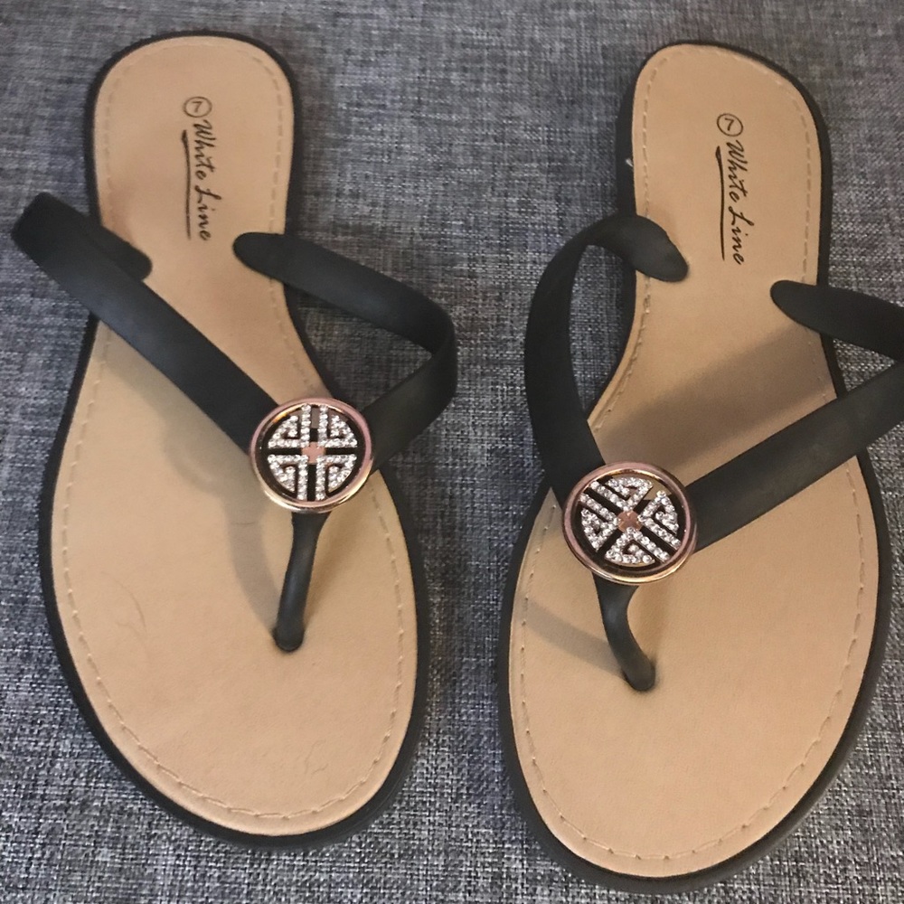 Like new flip flops